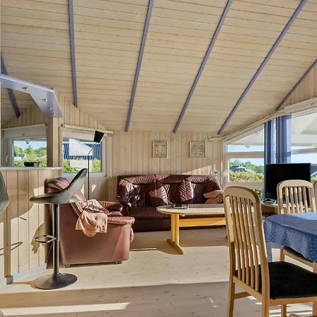 3 Bedroom Awesome In Sjolund Сasa de vacaciones
